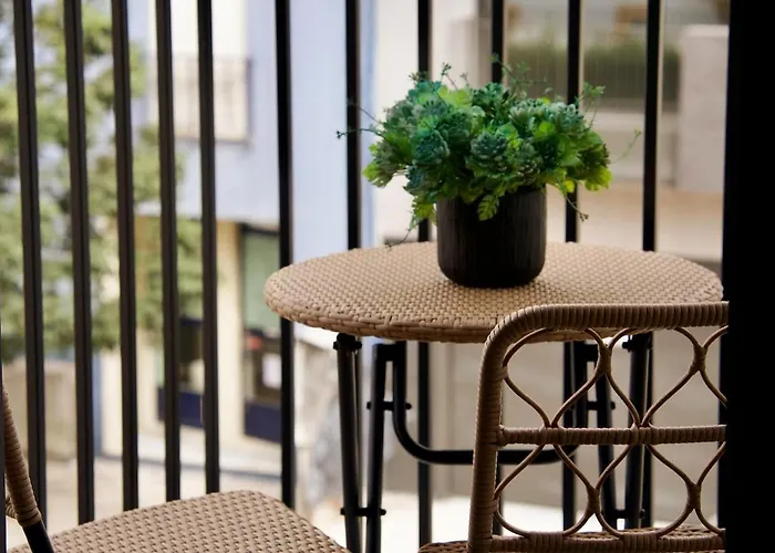 Апартаменты The Aven1da Авейру